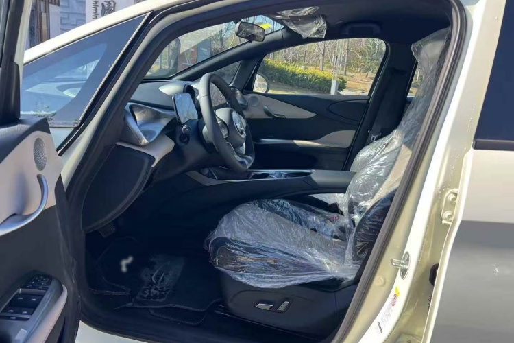 比亚迪 海豚 2025款 420km 自由版中控内饰7002