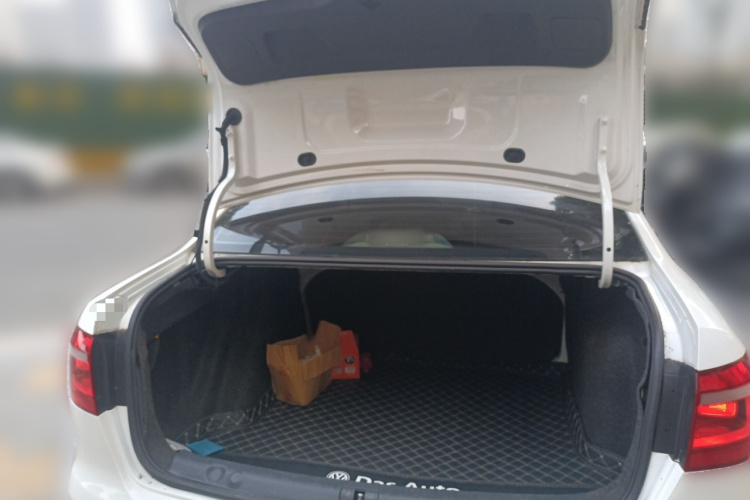 大众 朗逸 2013款 改款经典 1.6L 自动风尚版中控内饰23