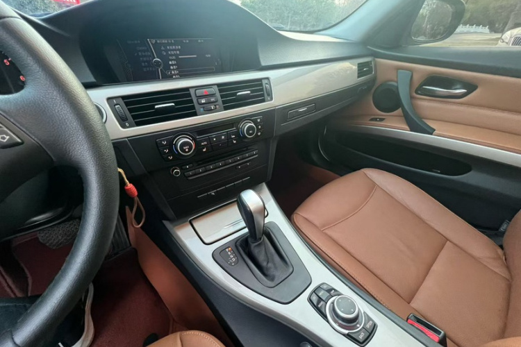 宝马3系(进口) 2010款 320i豪华型中控内饰7003