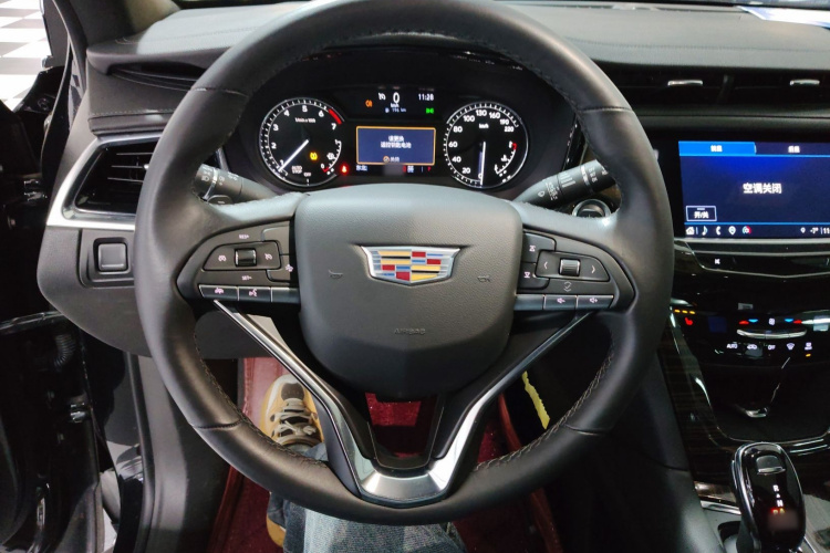 凯迪拉克XT6 2022款 2.0T 六座四驱风尚型中控内饰13