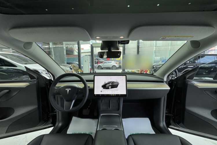 特斯拉 Model Y 2023款 长续航全轮驱动版中控内饰7006