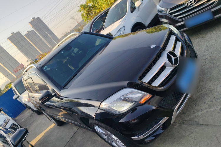 奔驰GLK级 2014款 GLK 200 标准型车身外观3