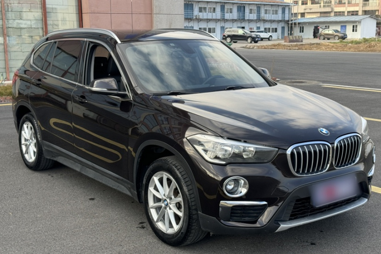 宝马X1 2018款 sDrive18Li 时尚型车身外观6005