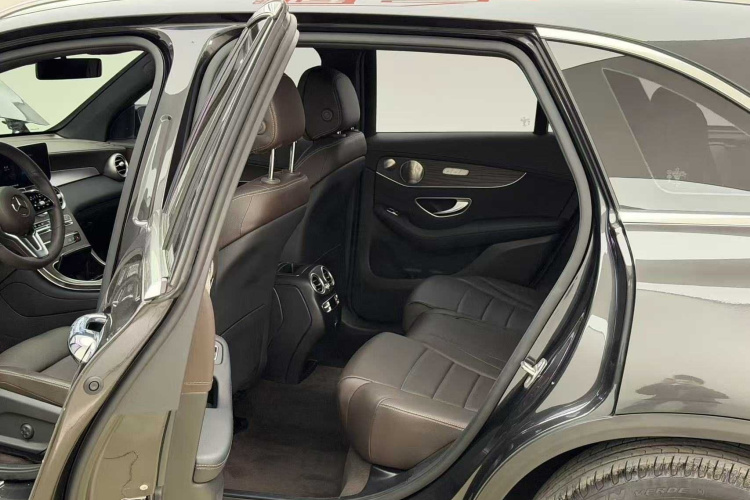 奔驰GLC 2022款 改款 GLC 300 L 4MATIC 动感型臻藏版中控内饰7003