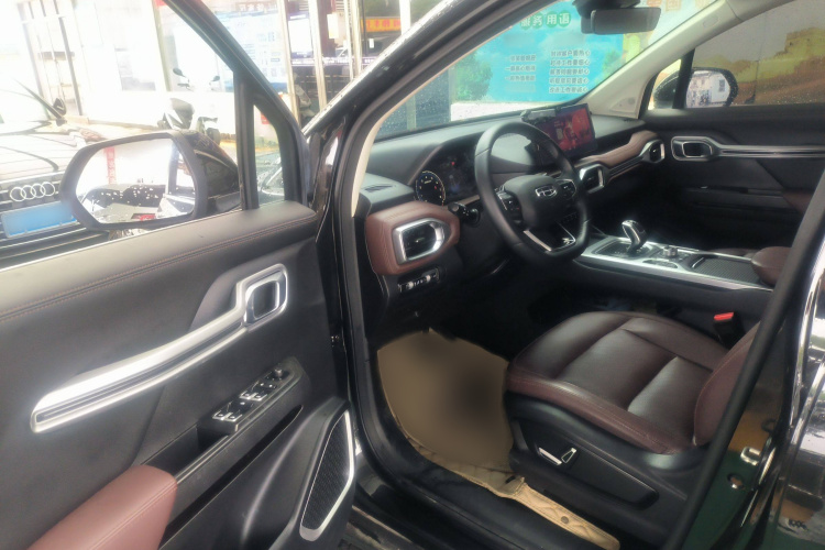 吉利汽车 豪越 2022款 1.8TD 自动尊贵型 7座中控内饰7003