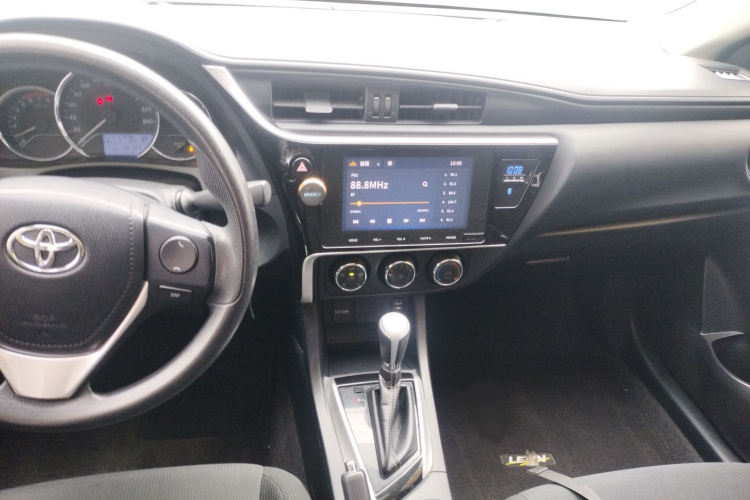 丰田 雷凌 2017款 改款 185T CVT精英版 国VI局部细节16