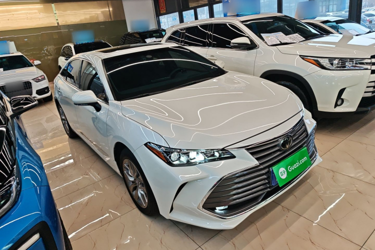 丰田 亚洲龙 2019款 2.0L 豪华版 国VI车身外观3