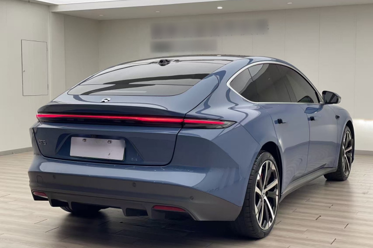 蔚来ET5 2022款 75kWh车身外观7