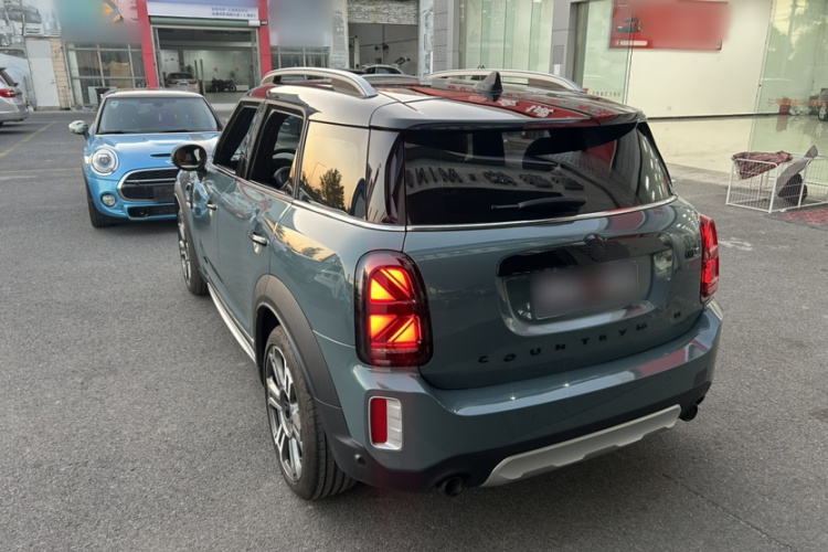 MINI Countryman 2023款 改款二 2.0T COOPER S ALL4 鉴赏家车身外观6004