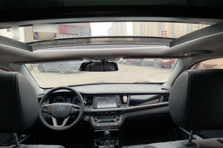 现代 名图 2017款 1.8L 自动智能型GLS 国V中控内饰7003