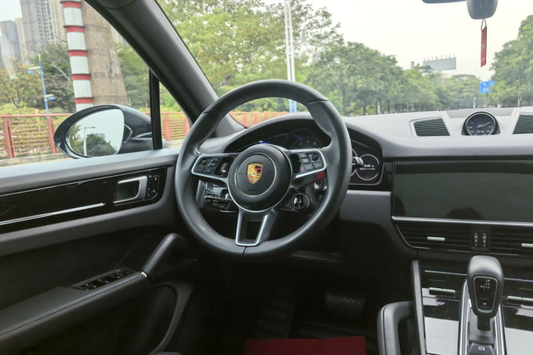 保时捷 Cayenne新能源 2019款 Cayenne E-Hybrid 2.0T中控内饰7010