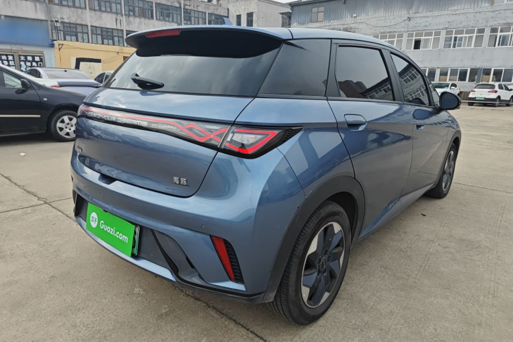 比亚迪 海豚 2024款 荣耀版 420km 时尚版车身外观7