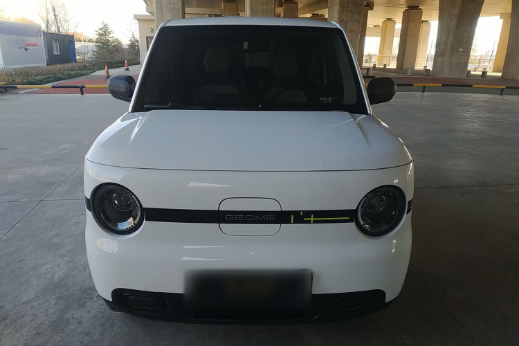 吉利银河 熊猫 2025款 210km 元气熊车身外观2