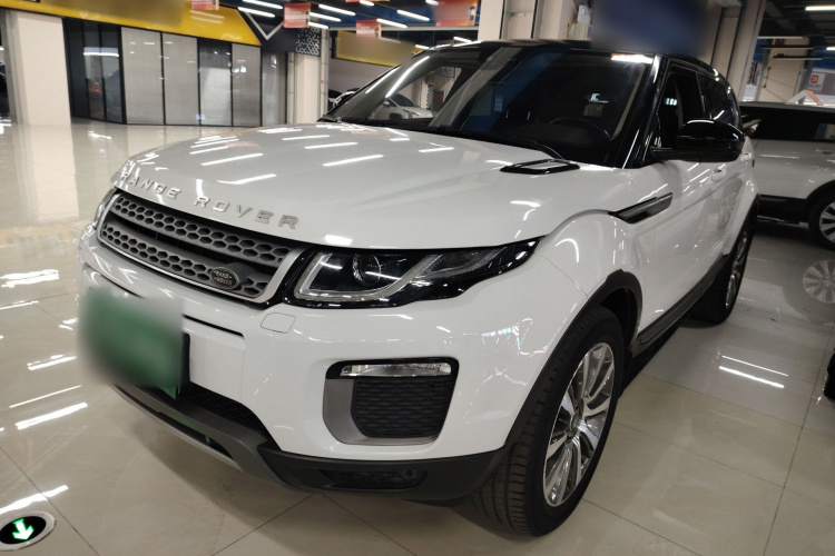 路虎 揽胜极光 2017款 2.0T 英伦锋尚版车身外观1