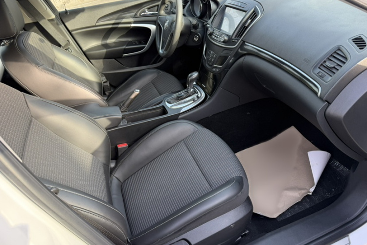 别克 君威 2015款 1.6T 领先技术型中控内饰7005