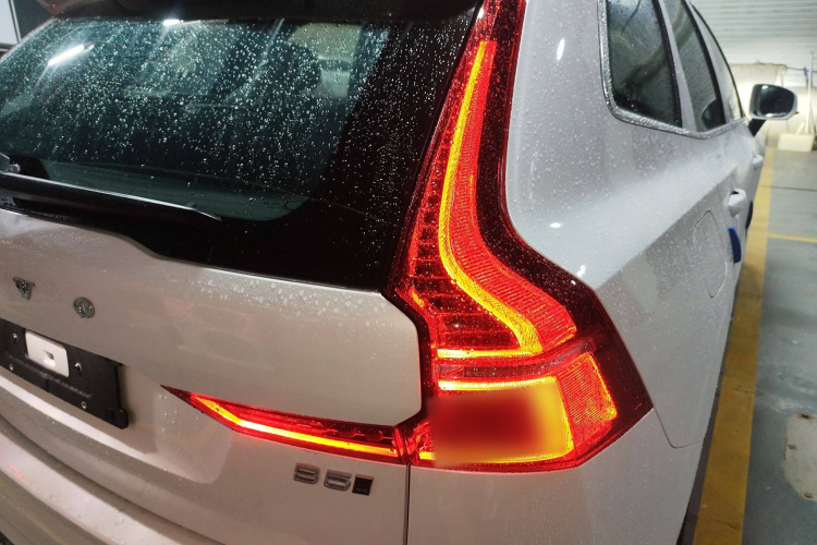 沃尔沃XC60 2025款 B5 四驱智远豪华版车身外观9