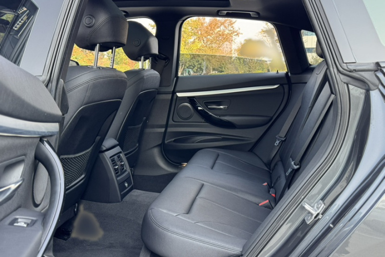 宝马3系GT 2020款 320i M运动套装中控内饰7002