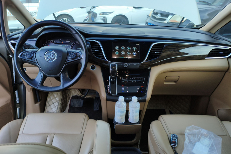 别克GL8 2017款 ES 28T 豪华型 国V中控内饰12