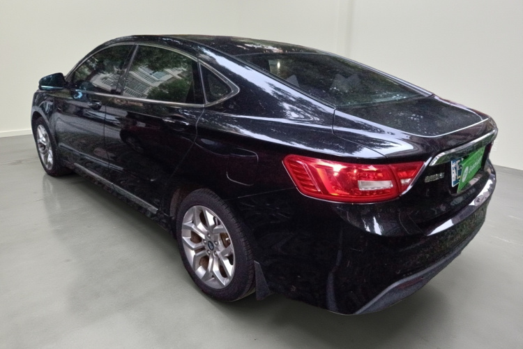 吉利汽车 博瑞 2015款 1.8T 尊贵型车身外观5