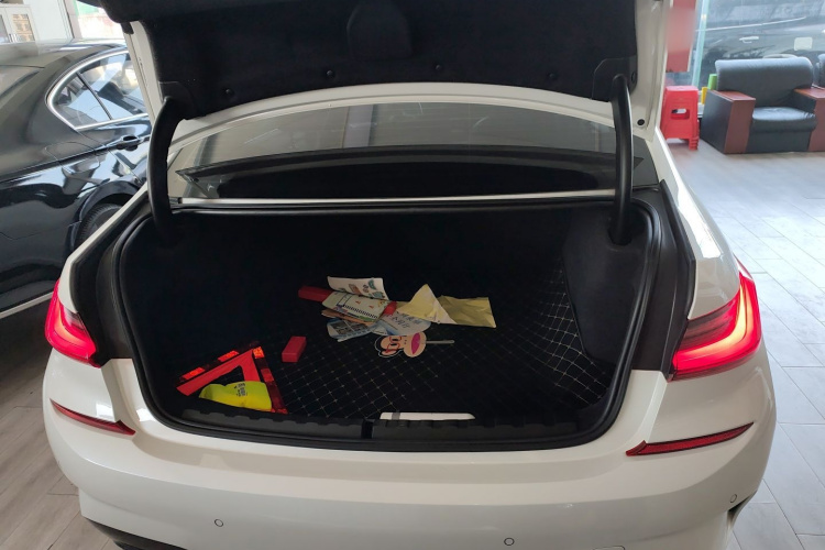 宝马3系 2022款 320Li M运动套装局部细节23