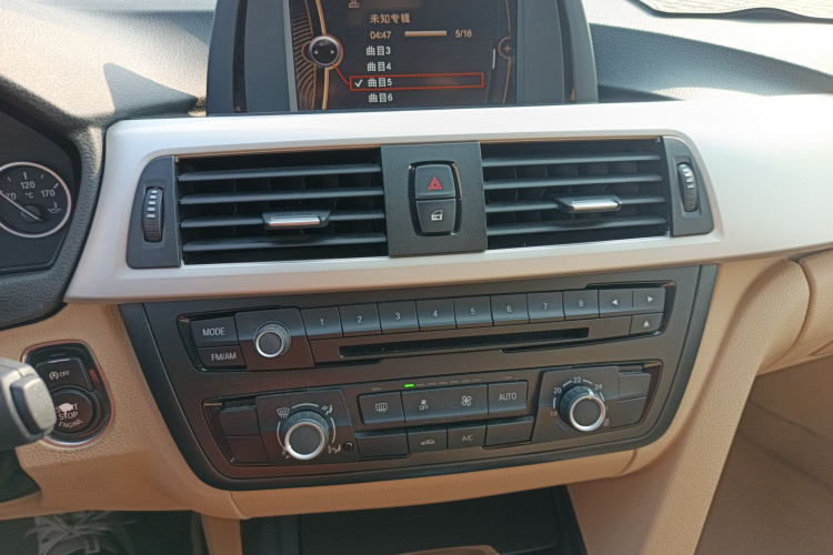 宝马3系 2013款 316i 进取型局部细节16