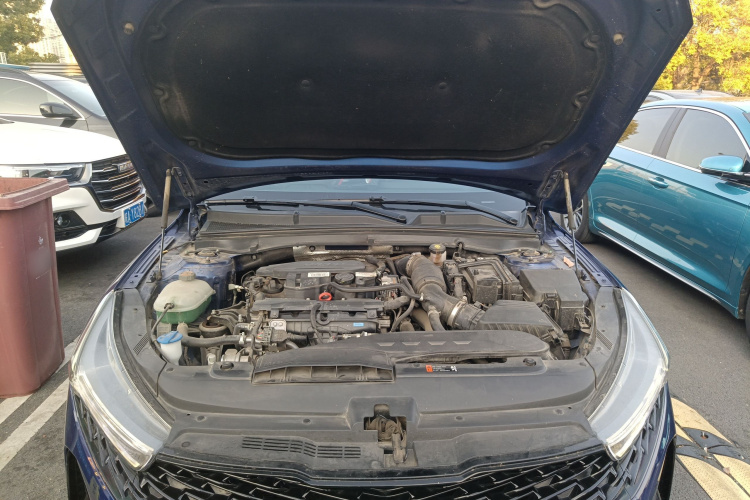 起亚K5 2020款 270T CVVD 豪华科技版机舱底盘24