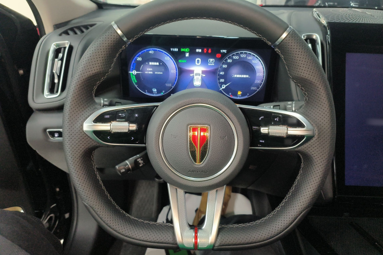 红旗HS3 PHEV 2024款 PHEV 115km 劲为版中控内饰13