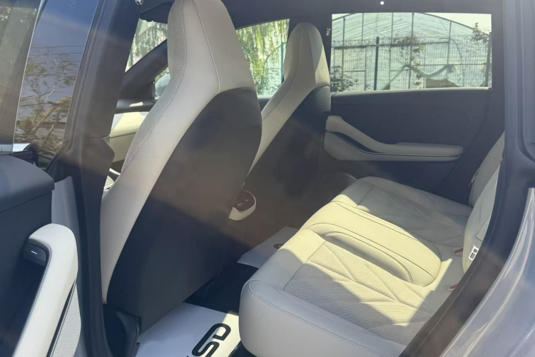 蔚来ET5T 2025款 100kWh Touring中控内饰7008