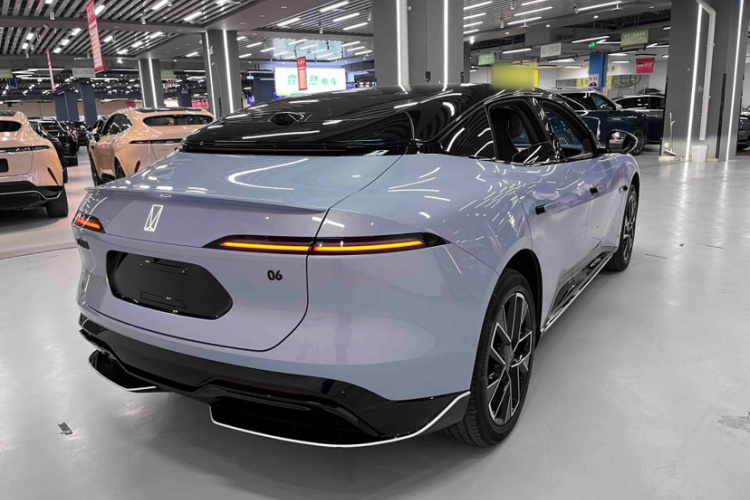 阿维塔06 2025款 Max纯电版车身外观6006