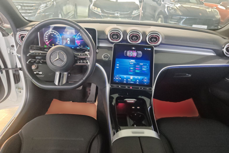 奔驰C级 2024款 改款 C 260 L 运动版中控内饰12