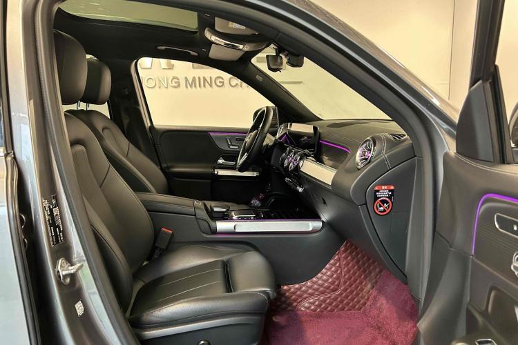 奔驰GLB 2021款 GLB 200 时尚型中控内饰7004