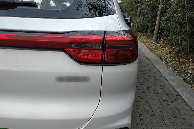 奇瑞 瑞虎8 2018款 1.5TCI 手动豪华型 7座车身外观9