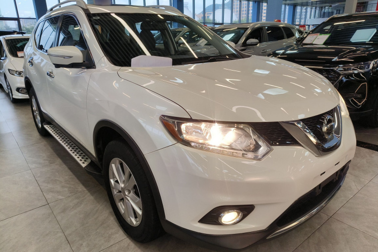 日产 奇骏 2014款 2.0L CVT舒适版 2WD车身外观3