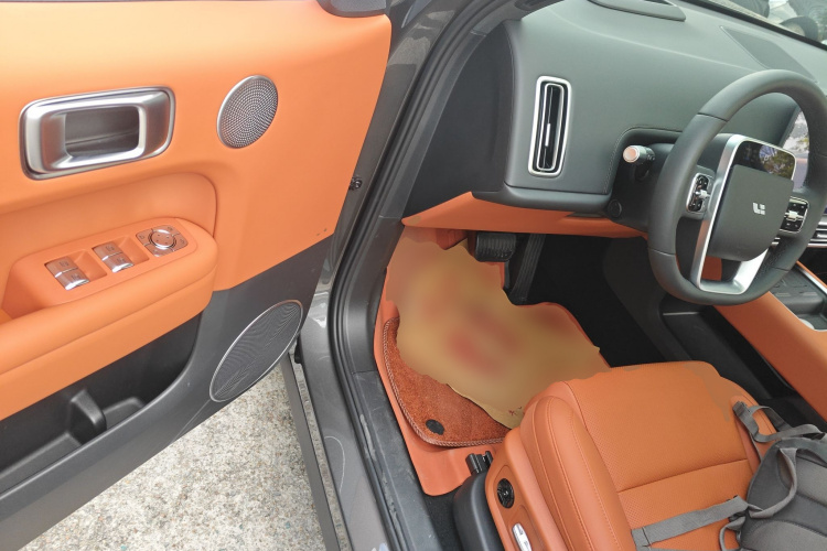 理想汽车 理想L6 2024款 Pro中控内饰7003