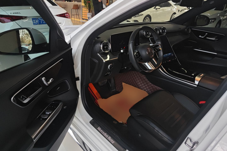 奔驰C级 2022款 改款 C 260 L 运动版中控内饰7003