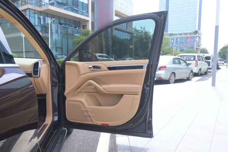 保时捷 2015款 Cayenne 3.0T中控内饰7001
