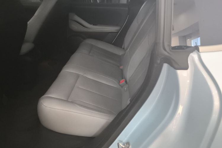 蔚来ET5 2022款 75kWh中控内饰7004