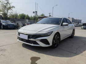 现代 伊兰特 2023款 1.5L CVT LUX尊贵版