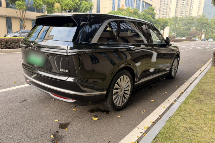 乐道L90 2025款 Max 六座版车身外观6002