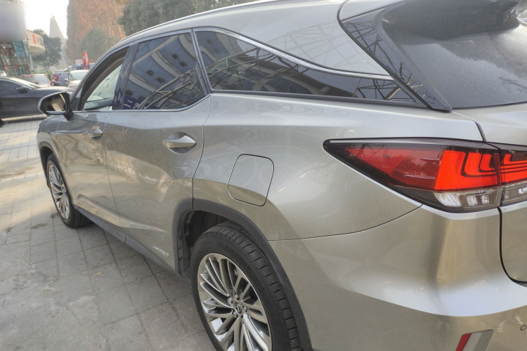 雷克萨斯RX 2020款 改款 450hL 四驱典雅版7座车身外观4