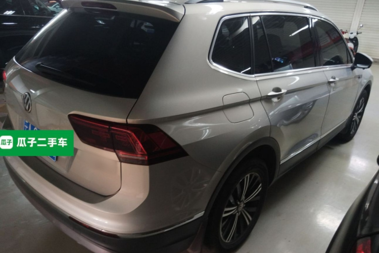 大众 途观L 2018款 380TSI 自动四驱豪华版车身外观7