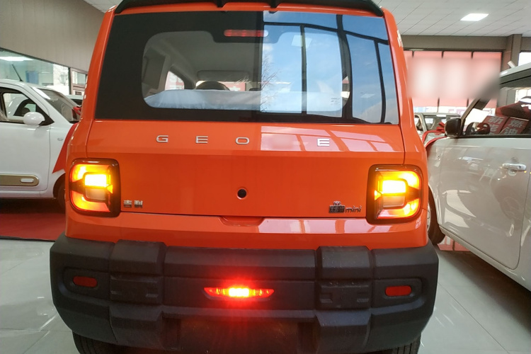 吉利银河 2025款 210km 熊猫骑士车身外观6