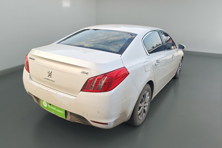 标致508 2013款 2.0L 两周年纪念 自动天窗经典版车身外观7