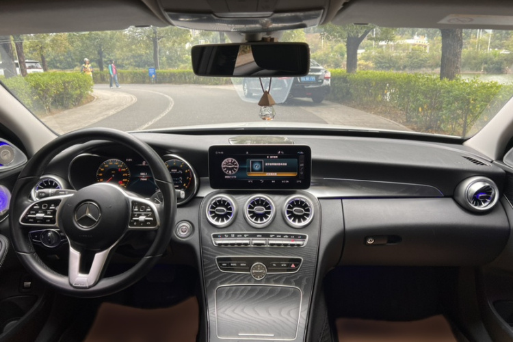 奔驰C级(进口) 2020款 C 260 旅行轿车中控内饰7001