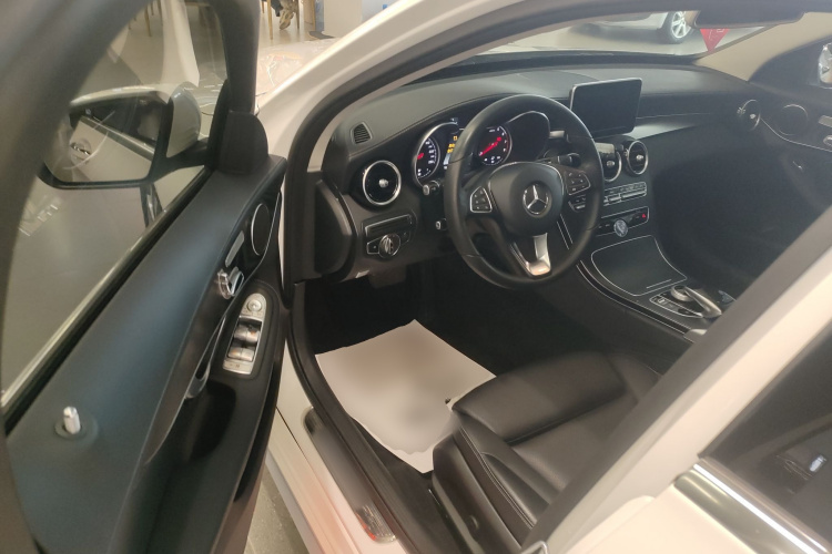 奔驰C级 2018款 C 200 L 运动版中控内饰20