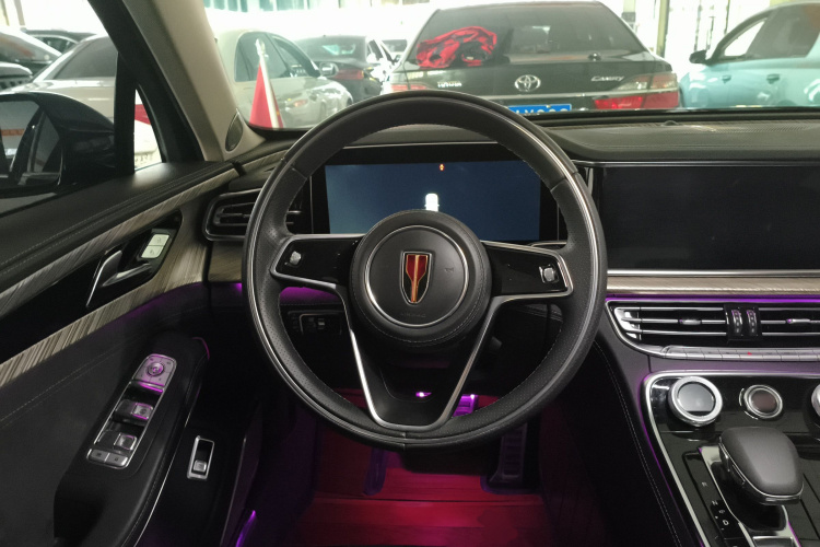 红旗H9 2020款 2.0T 智联旗畅版中控内饰13