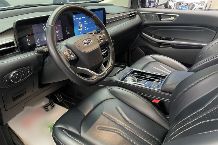 福特 锐界 2021款 PLUS EcoBoost 245 两驱豪锐型 7座中控内饰7001