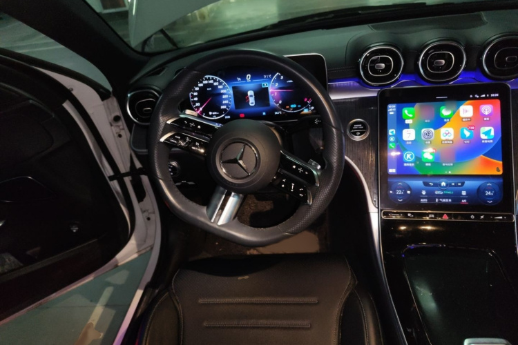 奔驰C级 2022款 C 200 L 运动版局部细节13