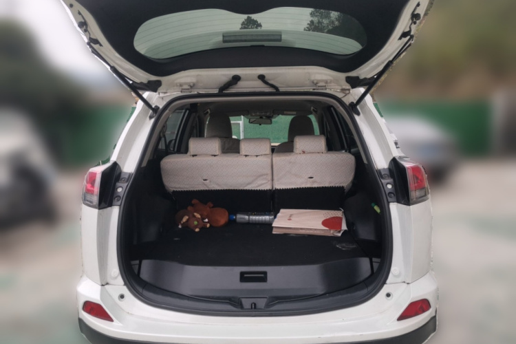 丰田 RAV4荣放 2019款 2.0L CVT两驱都市版 国VI局部细节23