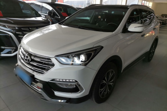 现代 胜达 2017款 2.0T 自动两驱智能型 7座